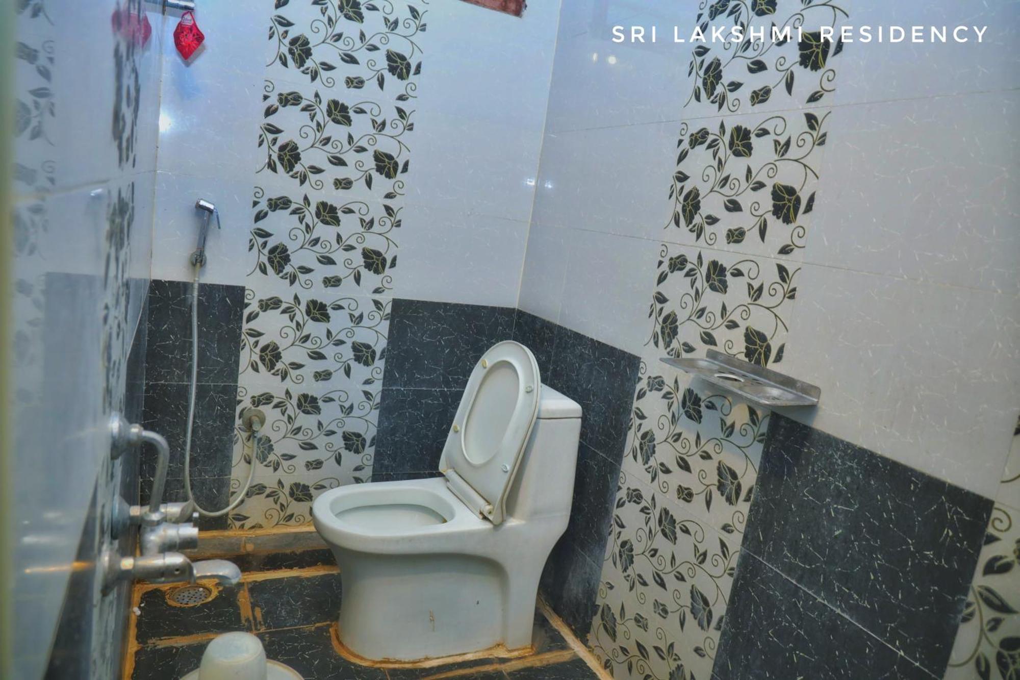 Sri Lakshmi Residency Ξενοδοχείο Τιρουπάτι Εξωτερικό φωτογραφία